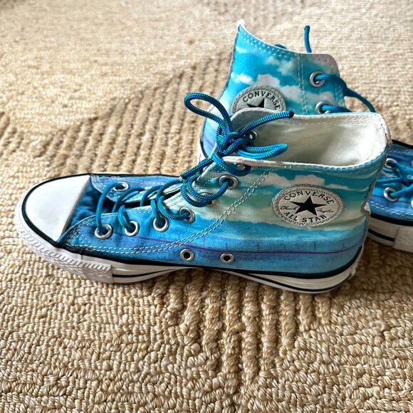 Unique High-tops Converse Women's Size 6 Blue Tones Pattern - Picture 3 of 9